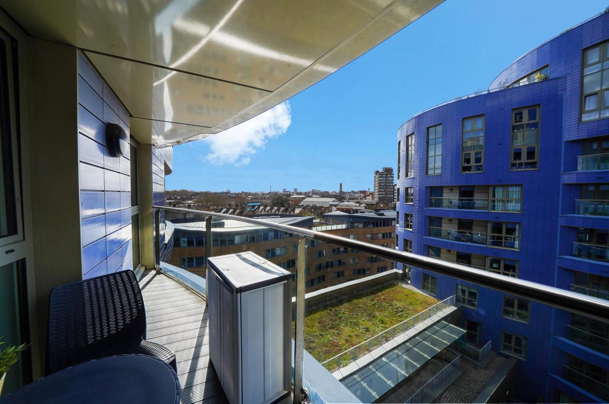 Modern 2-bedroom Flat Near Emirates Stadium - *