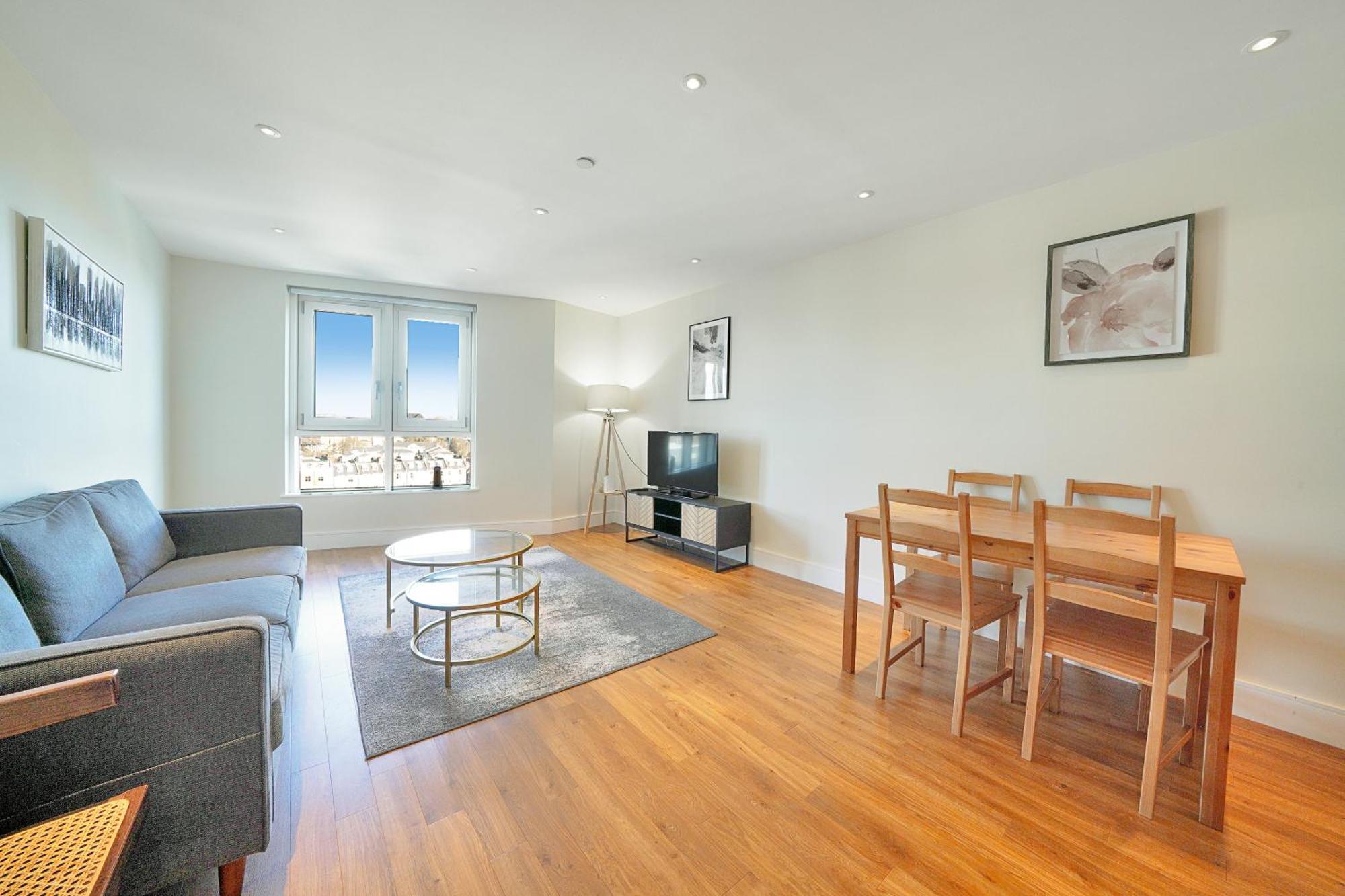 Modern 2-bedroom Flat Near Emirates Stadium - * London